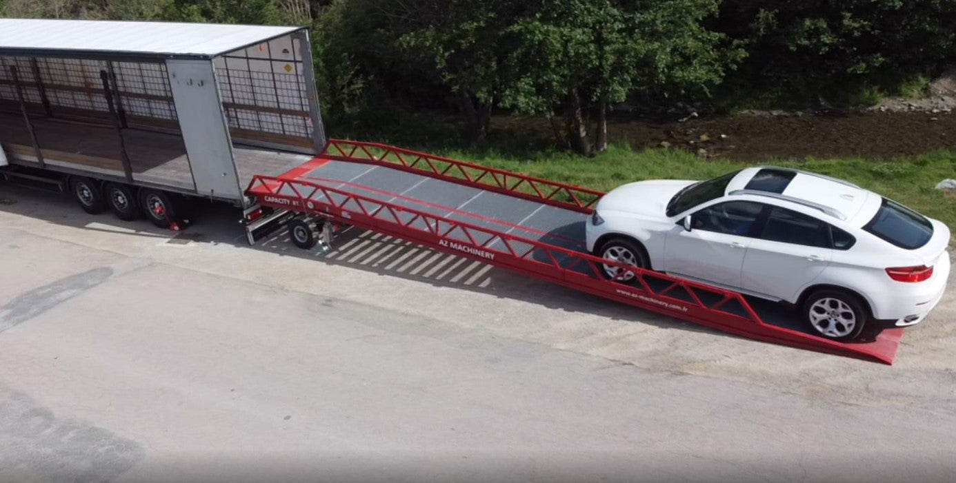 Rampa Easy XL de Az Ramp de 10 toneladas de capacidades: sólida, confiable y lista para superar cualquier reto logístico. Con su diseño resistente y duradero, es la solución ideal para tus operaciones de carga y descarga. ¡Contáctanos para más información!"